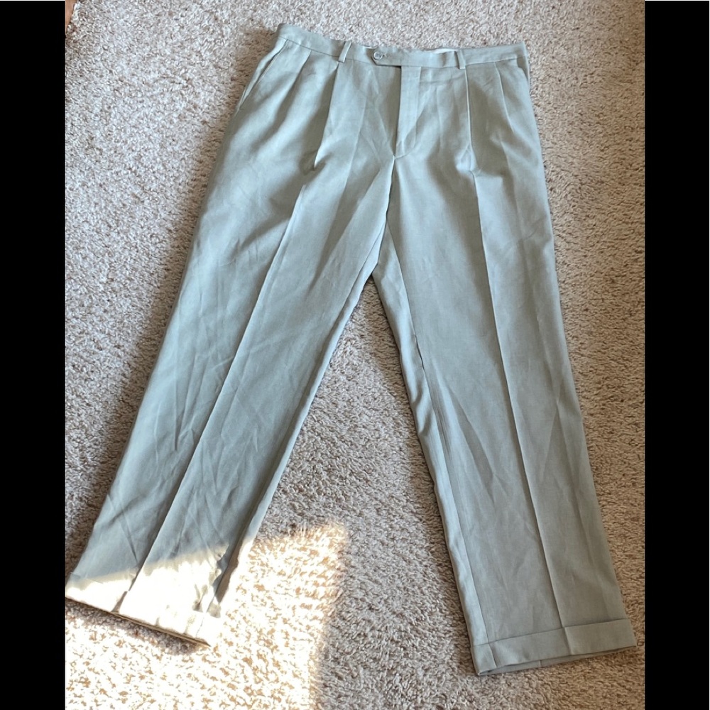 Angelo Rossi tan pleated dress pants 36x32